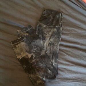 Lululemon Black & Gray Tie-Dye Leggings